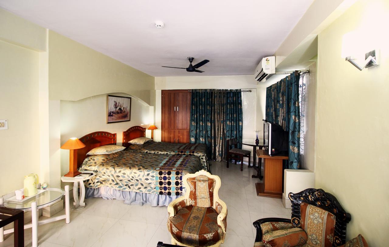 Aravali Clarks Inn Alwar Exterior foto