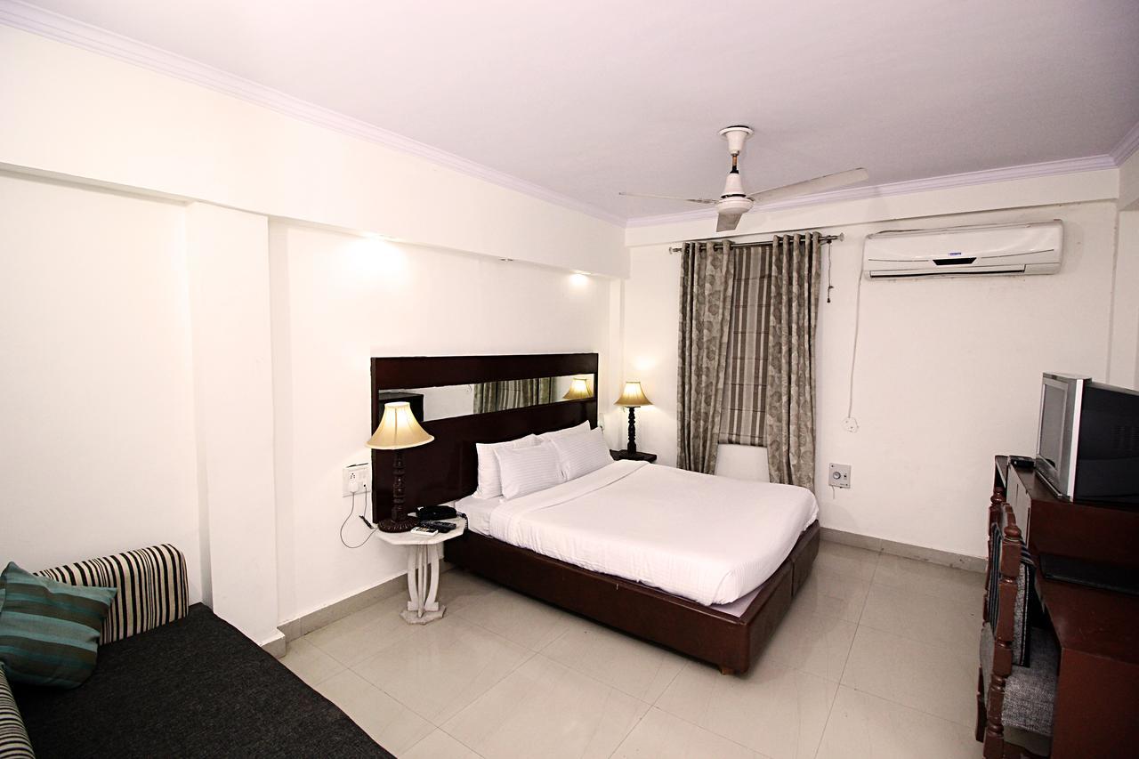 Aravali Clarks Inn Alwar Exterior foto