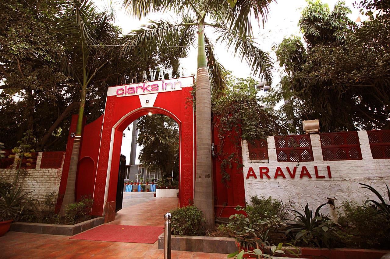 Aravali Clarks Inn Alwar Exterior foto