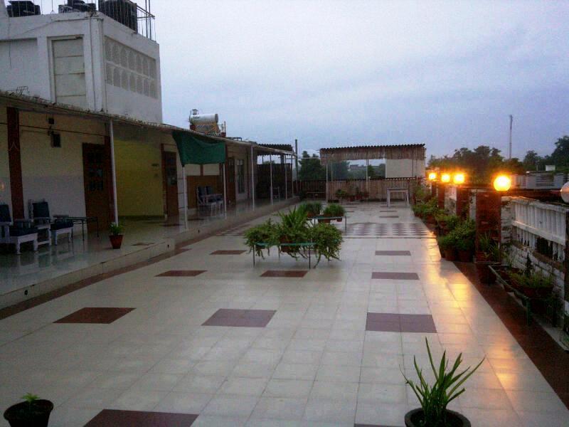 Aravali Clarks Inn Alwar Exterior foto